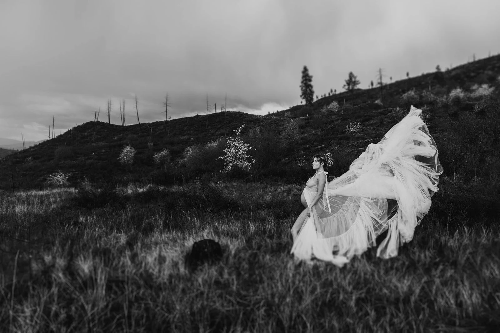 Kelowna maternity photography by Krista Evans