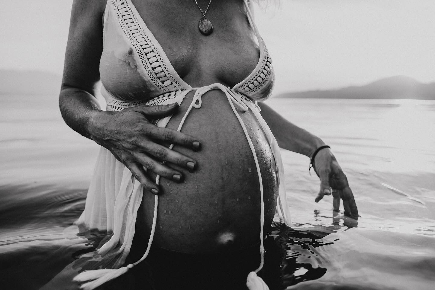 Kelowna maternity photography by Krista Evans